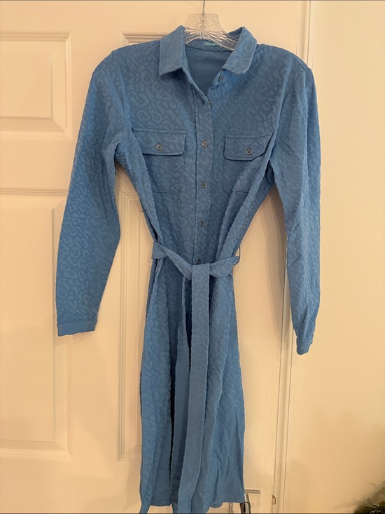 J. McLaughlin Dresses & Skirts - J. McLaughlin Light Blue Textured Midi Shirt Dress